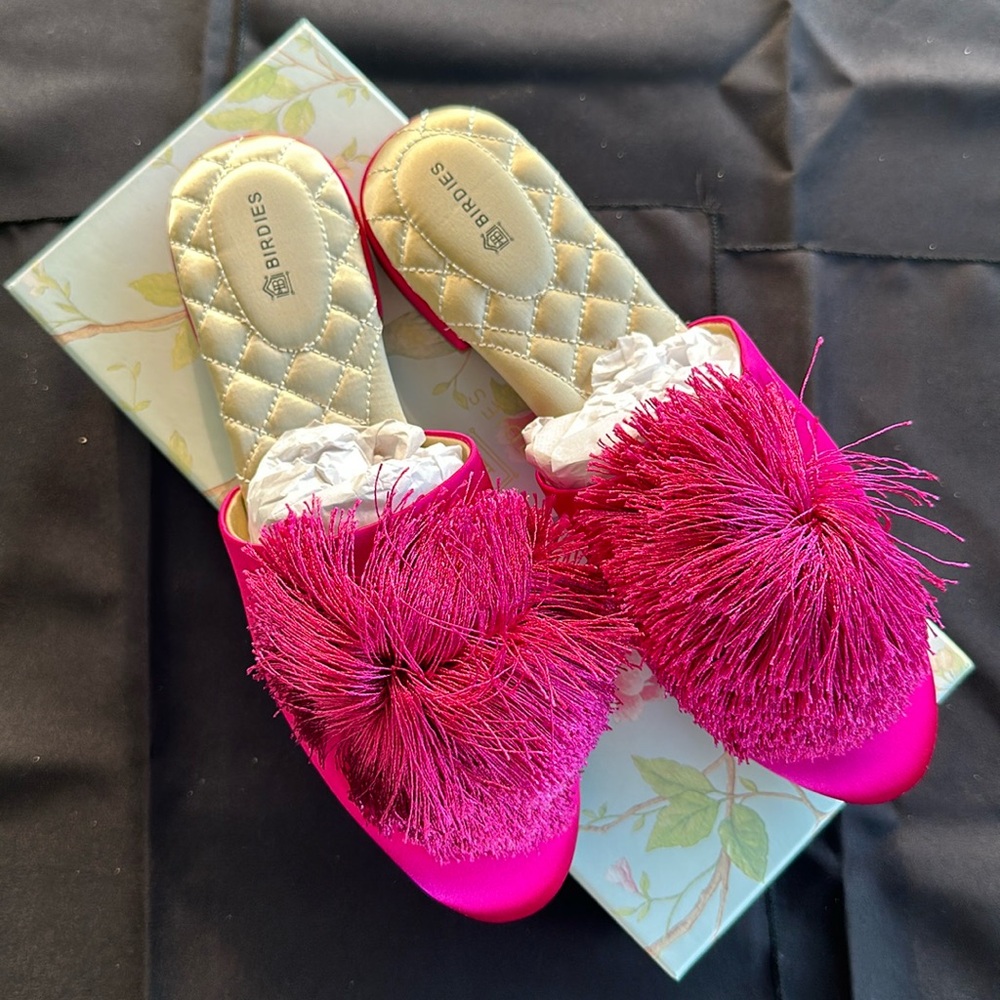 Brand New Birdies The SongBird Fuschia Satin Color Size 7.5
